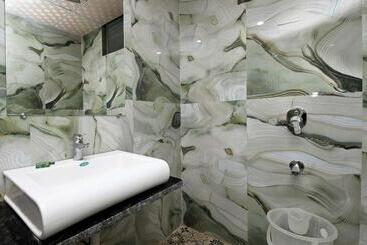 호텔 Star Palace Near Railway Station