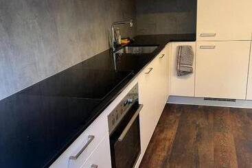 Pensionat Basel Stadt Gundeldingen Zimmer 401, Wc In The Hallway, Outside The Room