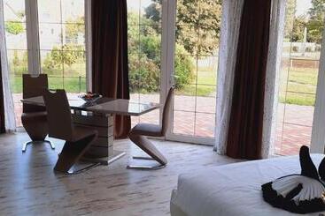 פנסיון Begónia Vendégház