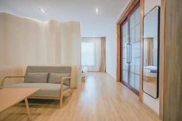 צימר Shangri La Jinwushe Boutique Inn