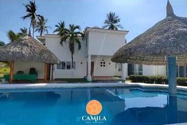 アパートホテル Camila Hotel Boutique