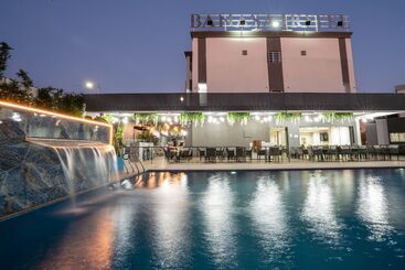 هتل Banasa Center