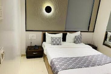 酒店 Unique Palace