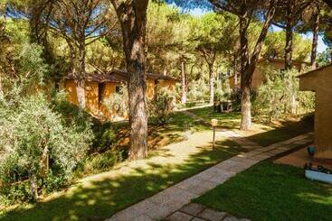 מלון דירות Isa Residence With Swimming Pool In Guardistallo In The Middle Of Tuscan Nature