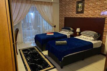 膳宿费 Comrades Oasis Guest House