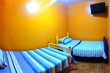 پانسیون Hostal Arica 2