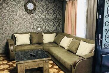 پانسیون Radeno House