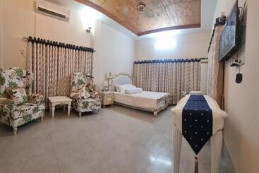 پانسیون The Cozy Nest