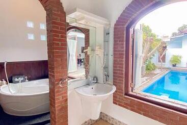 بنسيون Ubu Villa Balirejo At Yogyakarta City Center