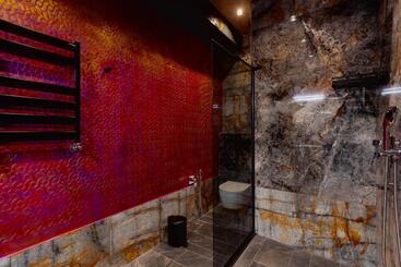 Tapis Rouge Hotel   Luxury Rooms