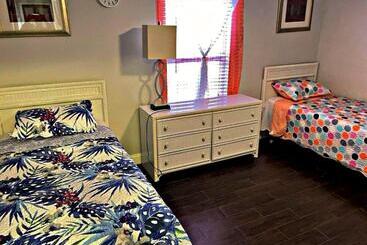 צימר Ameriwest Missionary Guest House Edificio #2