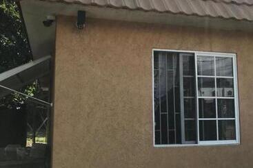 住宿加早餐 Cams Hide Away Suite