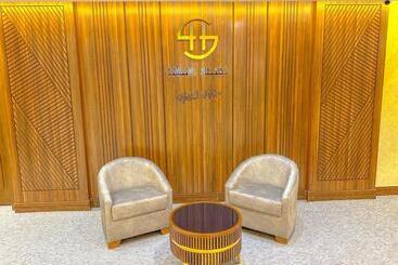 Отель Chanel Plaza