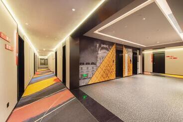 בית מלון כפרי Ibis Li Wang Road, Jiaodong Airport