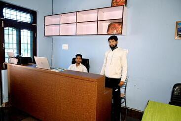 בית מלון כפרי Maa Bhagwati Himdarshan