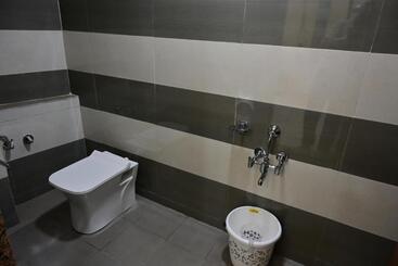 호텔 New Happy Home