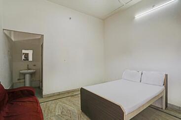 酒店 Oyo Deewan Banquets & Resort