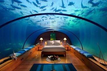 بنسيون Bad Life