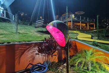 膳宿费 Casa Abacaxi, Vila Mágica