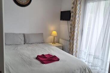 펜션 Deluxe Single Room Only For One Adult