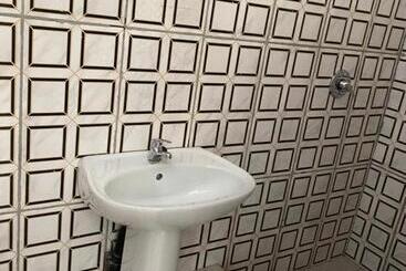 Пансион Good Life Guest House In Orkney +27731671754