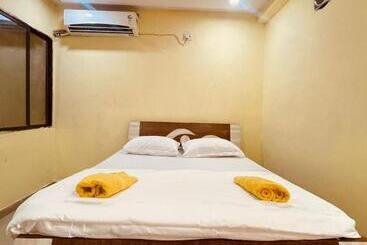 פנסיון Namaste Nirvana Guest House