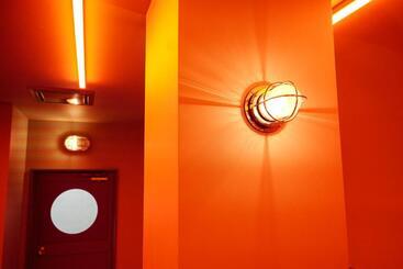 بنسيون Red Submarine