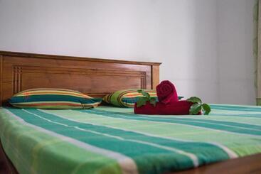 بنسيون Sun Guest