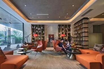 Vance Hotel   East Railway Station