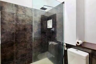 צימר Mirissa Marin Wall Villa Deluxe Triple Room