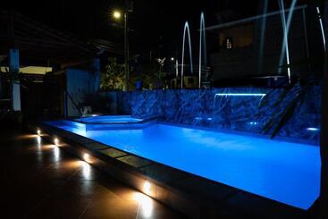 هتل آپارتمان Exclusive Condo Galapagos And Beyond 1