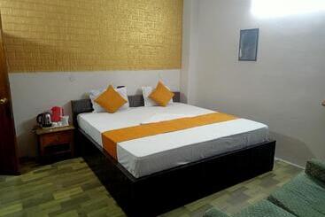 בית מלון כפרי Kingstone