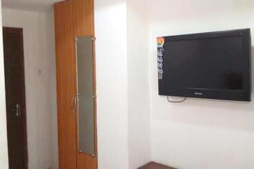 בית מלון כפרי Neelam Lodge