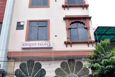 酒店 Unique Palace Room And Restaurant