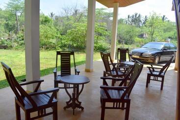 ペンション Beach Bungalow