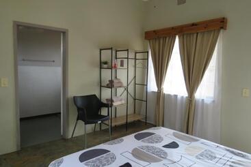 פנסיון Faith City Guesthouse