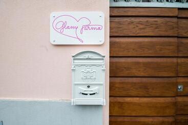 Pension (Hôtel basse catégorie) Glam Parma