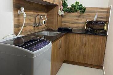 بنسيون Malabar Apartment