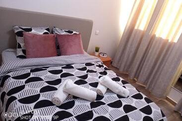 ペンション Paris Chambre Luxe  Opéra 15mins Chambre Avec Salle De Bain Commune