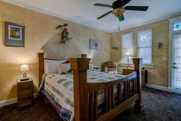 فندق Anchor Inn Nsb Bed And Breakfast