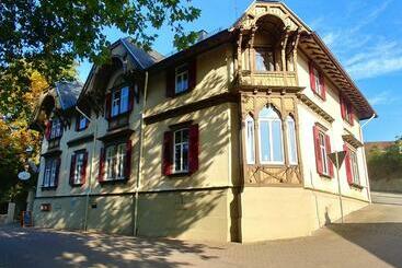 Privathotel Der Schwarze Herrgott No Tv