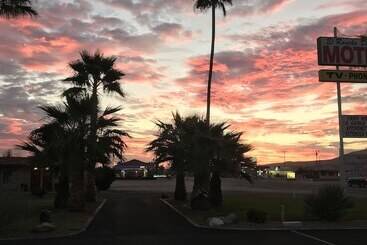 酒店 El Rancho Dolores At Jt National Park