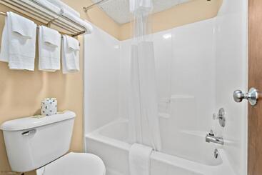 فندق Harris House By The Beach