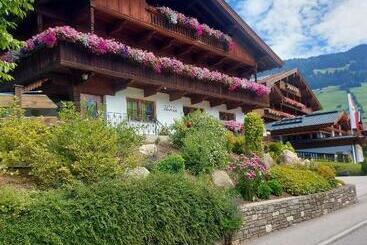 فندق Haus Theresia Alpbach