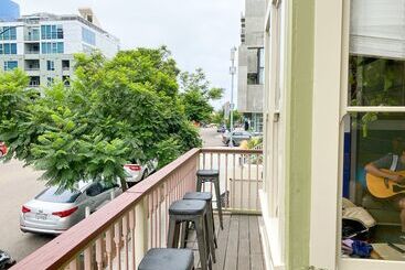 בית מלון כפרי International Travelers House Adventure Hostel