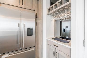 هتل Lighthouse Suites At Pine Point