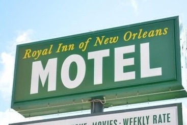 בית מלון כפרי Royal Inn Of New Orleans