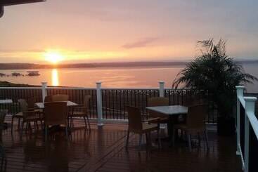 בית מלון כפרי The Nest On Saratoga Lake