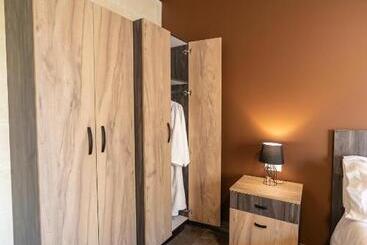 تختخواب و صبحانه 49 Sunrise Lodge