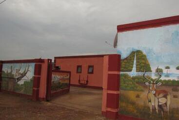 مبيت وإفطار Cozy Queen Bed Apartment In Hammanskraal